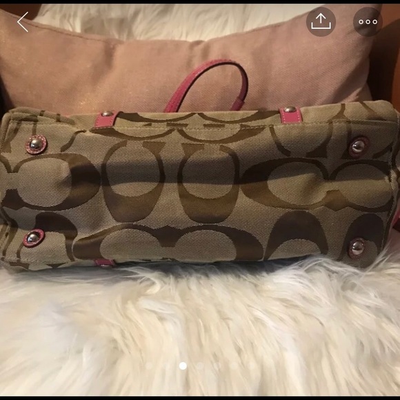 Coach Shoulder bag. Pink and tan. - Picture 5 of 7